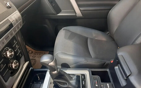 Toyota Land Cruiser Prado 150 рестайлинг 2, 2021 год, 7 200 000 рублей, 6 фотография