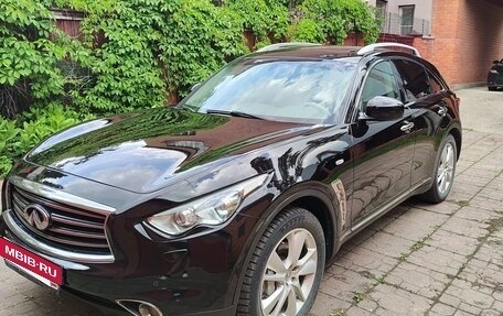 Infiniti FX II, 2012 год, 1 990 000 рублей, 4 фотография