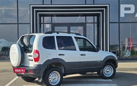 Chevrolet Niva I рестайлинг, 2016 год, 677 000 рублей, 4 фотография