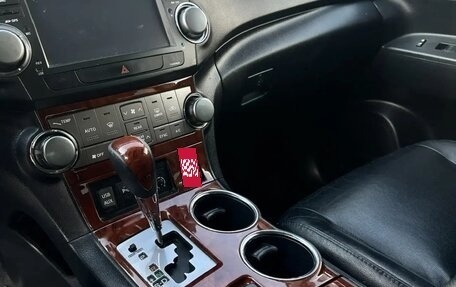 Toyota Highlander III, 2011 год, 2 200 000 рублей, 11 фотография
