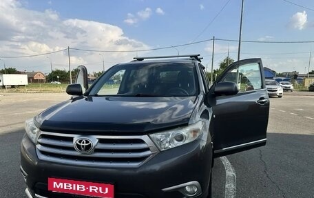 Toyota Highlander III, 2011 год, 2 200 000 рублей, 6 фотография