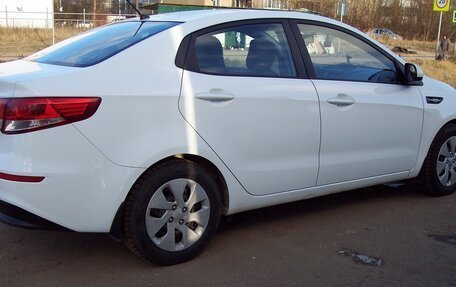 KIA Rio III рестайлинг, 2016 год, 1 050 000 рублей, 4 фотография
