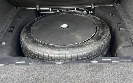 Land Rover Range Rover IV рестайлинг, 2016 год, 3 050 000 рублей, 12 фотография