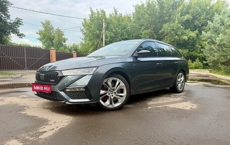 Skoda Octavia RS, 2021 год, 4 990 000 рублей, 3 фотография
