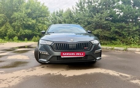 Skoda Octavia RS, 2021 год, 4 990 000 рублей, 2 фотография