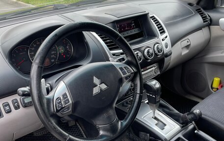 Mitsubishi Pajero Sport II рестайлинг, 2012 год, 955 000 рублей, 6 фотография