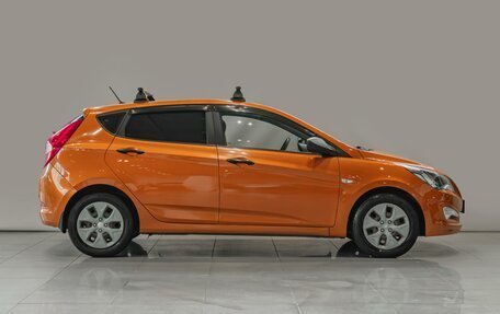 Hyundai Solaris II рестайлинг, 2015 год, 850 000 рублей, 5 фотография