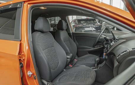 Hyundai Solaris II рестайлинг, 2015 год, 850 000 рублей, 8 фотография