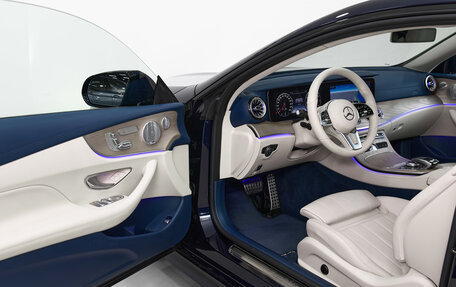 Mercedes-Benz E-Класс, 2019 год, 4 490 000 рублей, 7 фотография