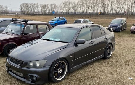 Toyota Altezza, 2000 год, 850 000 рублей, 1 фотография
