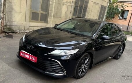 Toyota Camry, 2021 год, 3 000 000 рублей, 3 фотография