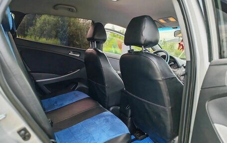 Hyundai Solaris II рестайлинг, 2015 год, 950 000 рублей, 10 фотография