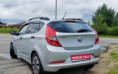 Hyundai Solaris II рестайлинг, 2015 год, 950 000 рублей, 2 фотография