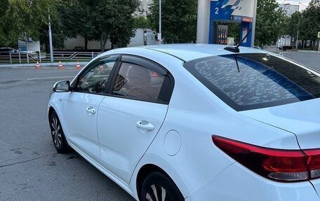 KIA Rio IV, 2018 год, 880 000 рублей, 5 фотография