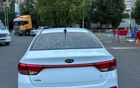 KIA Rio IV, 2018 год, 880 000 рублей, 3 фотография