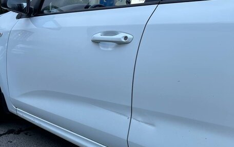 KIA Rio IV, 2018 год, 880 000 рублей, 9 фотография