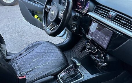 KIA Rio IV, 2018 год, 880 000 рублей, 29 фотография