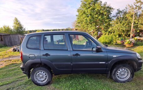 Chevrolet Niva I рестайлинг, 2018 год, 800 000 рублей, 6 фотография
