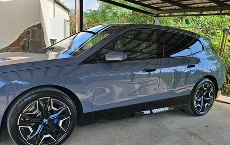BMW iX, 2022 год, 7 900 000 рублей, 5 фотография
