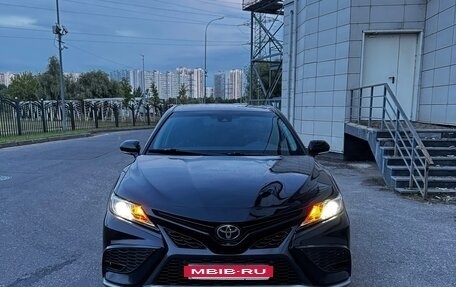 Toyota Camry, 2018 год, 2 550 000 рублей, 3 фотография