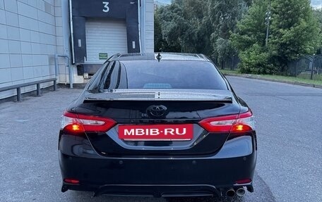 Toyota Camry, 2018 год, 2 550 000 рублей, 6 фотография