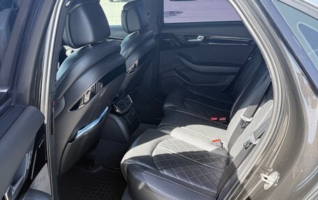 Audi A8, 2012 год, 1 300 000 рублей, 9 фотография
