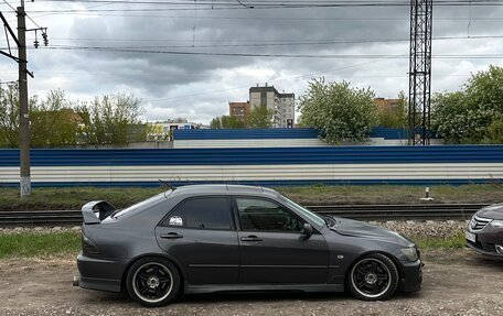 Toyota Altezza, 2000 год, 850 000 рублей, 11 фотография