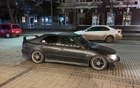 Toyota Altezza, 2000 год, 850 000 рублей, 15 фотография