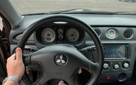 Mitsubishi Outlander III рестайлинг 3, 2005 год, 550 000 рублей, 10 фотография