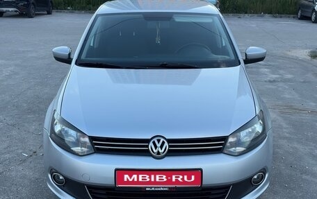 Volkswagen Polo VI (EU Market), 2012 год, 715 000 рублей, 1 фотография