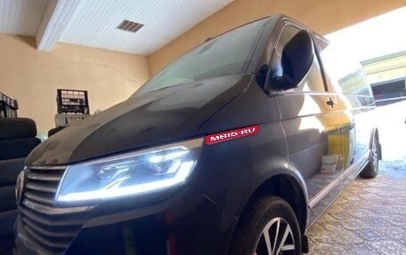 Volkswagen Caravelle T6 рестайлинг, 2020 год, 5 175 000 рублей, 1 фотография