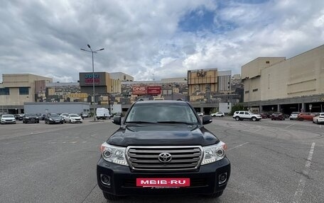 Toyota Land Cruiser 200, 2015 год, 3 800 000 рублей, 2 фотография