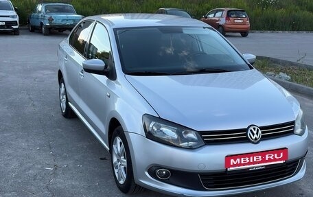 Volkswagen Polo VI (EU Market), 2012 год, 715 000 рублей, 2 фотография