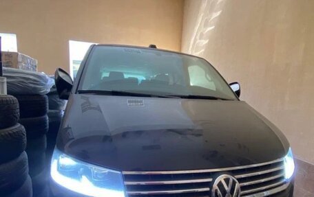 Volkswagen Caravelle T6 рестайлинг, 2020 год, 5 175 000 рублей, 2 фотография