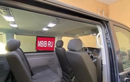 Volkswagen Caravelle T6 рестайлинг, 2020 год, 5 175 000 рублей, 8 фотография