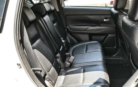 Mitsubishi Outlander III рестайлинг 3, 2014 год, 1 569 000 рублей, 7 фотография