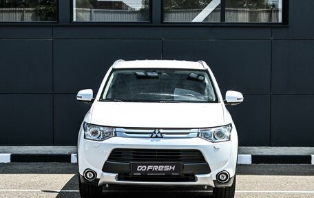 Mitsubishi Outlander III рестайлинг 3, 2014 год, 1 569 000 рублей, 3 фотография