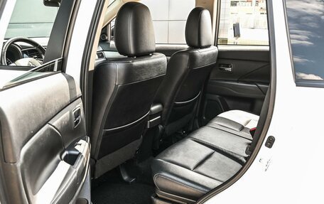 Mitsubishi Outlander III рестайлинг 3, 2014 год, 1 569 000 рублей, 11 фотография