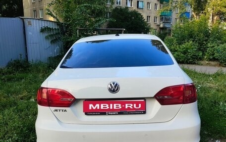 Volkswagen Jetta VI, 2013 год, 1 090 000 рублей, 2 фотография