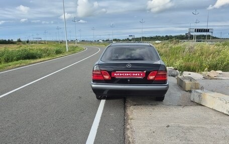 Mercedes-Benz E-Класс, 1996 год, 300 000 рублей, 4 фотография