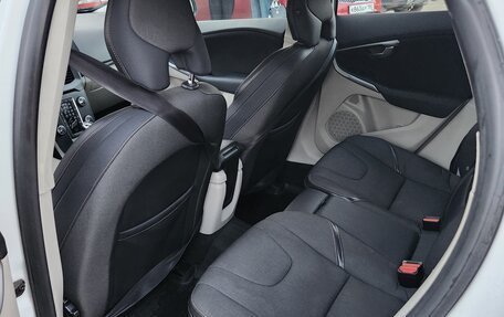 Volvo V40 Cross Country I, 2013 год, 1 270 000 рублей, 10 фотография