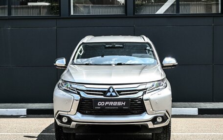 Mitsubishi Pajero Sport III рестайлинг, 2016 год, 2 729 000 рублей, 3 фотография