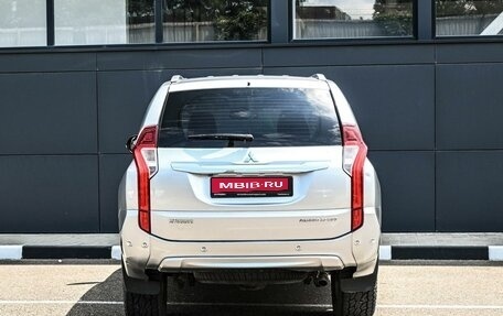 Mitsubishi Pajero Sport III рестайлинг, 2016 год, 2 729 000 рублей, 4 фотография