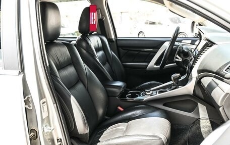 Mitsubishi Pajero Sport III рестайлинг, 2016 год, 2 729 000 рублей, 8 фотография