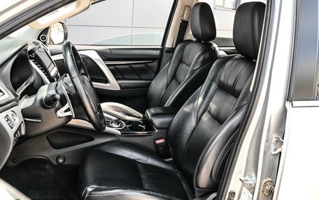Mitsubishi Pajero Sport III рестайлинг, 2016 год, 2 729 000 рублей, 10 фотография