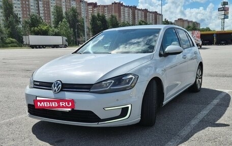 Volkswagen Golf VII, 2018 год, 2 200 000 рублей, 4 фотография