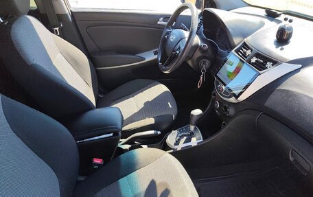 Hyundai Solaris II рестайлинг, 2011 год, 830 000 рублей, 11 фотография