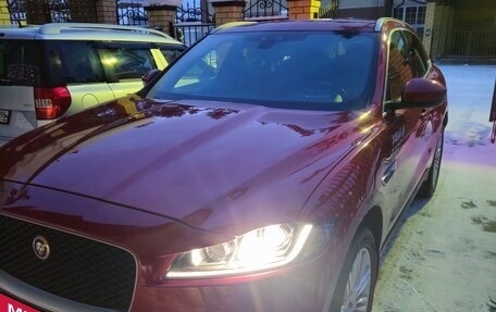 Jaguar F-Pace, 2017 год, 2 600 000 рублей, 3 фотография