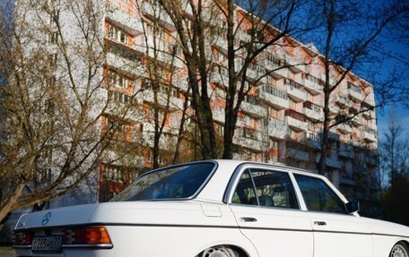 Mercedes-Benz W123, 1982 год, 750 000 рублей, 3 фотография
