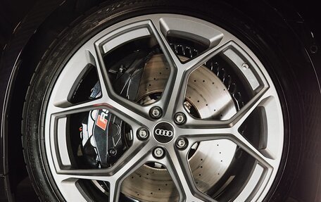 Audi RS 6, 2023 год, 15 000 000 рублей, 4 фотография